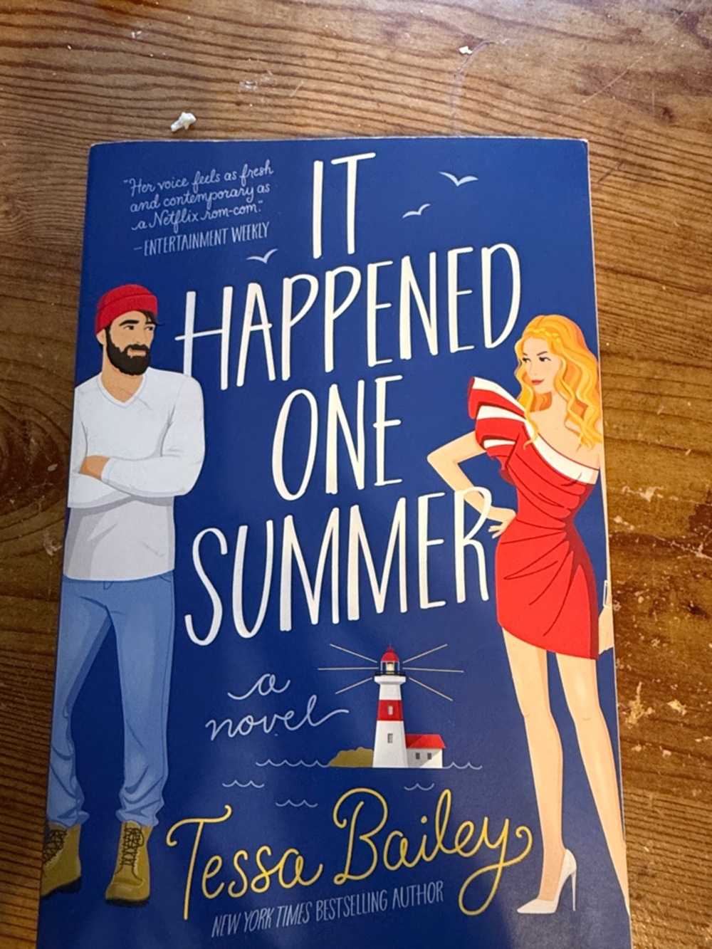 It Happened One Summer by Tessa Bailey - Blue & Red Cover (book)
